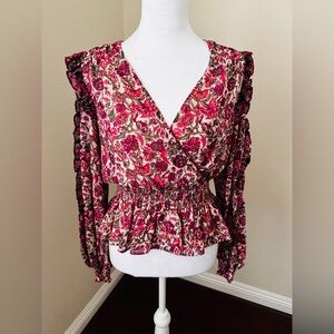 Floral top for woman ( Size S) runs big